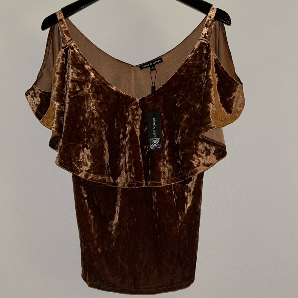 Cable & Gauge Brown Crushed Velvet Cold Shoulder Blouse Medium Top New with tag